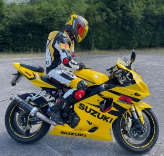 Suzuki GSXR 600 K5 Amarilla