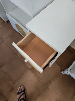 Conjunto Mesilla y Estantería Blanca