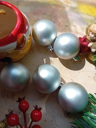 Lotto decorazioni Natale: palline, festone.Luci
