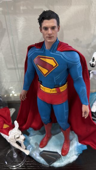 Hot Toys Superman 1/6 Justice League