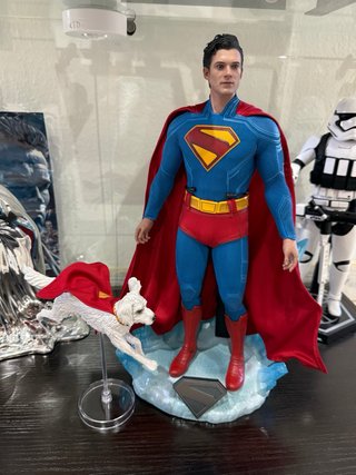 Hot Toys Superman 1/6 Justice League