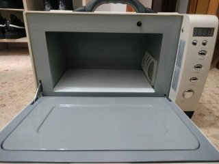 Microondas Portátil de Camión de 7L y 24V