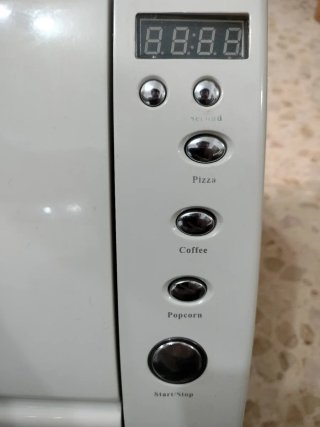 Microondas Portátil de Camión de 7L y 24V
