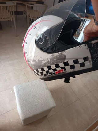 Casco integral moto blanco y negro