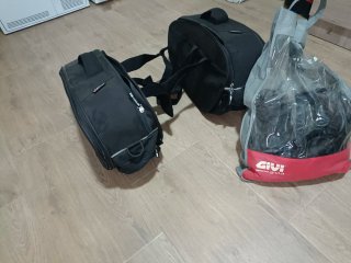 Alforjas para moto givi
