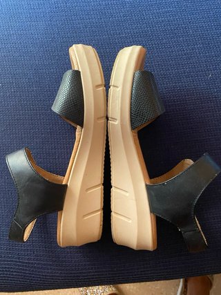 Sandalias negras