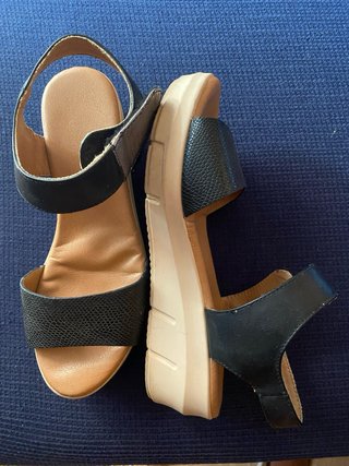 Sandalias negras