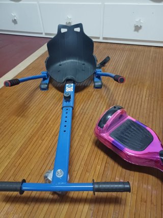 Hoverboard con  silla negra y Azul