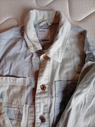 Chaqueta vaquera Bershka bicolor