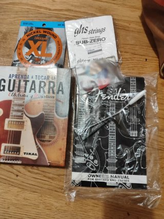 Fender Stratocaster Zurdos (MIM 2007) + Funda y +