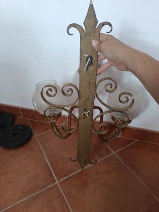 Lámpara de pared vintage dorada