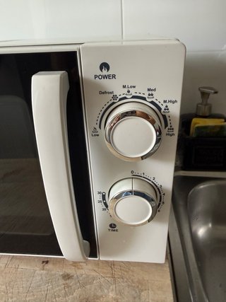 Microondas Orbegozo Blanco