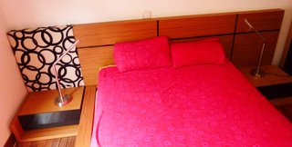 Dormitorio cama 150. Chapa de madera natural