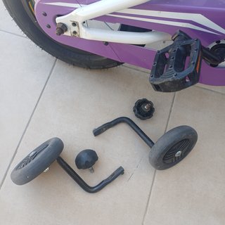 Bicicleta infantil Specialized Hotrock morada