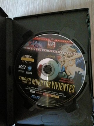 Virgen entre los Muertos Vivientes DVD Terror