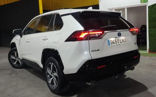 Toyota RAV4 300Ph 4x4 HIBRIDO ENCHUFABLE + Bola