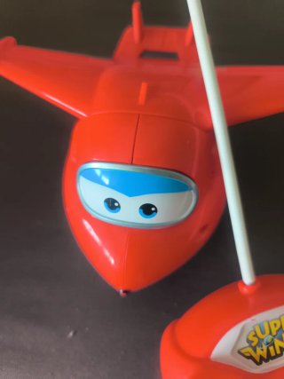 Avión Super Wings teledirigido rojo