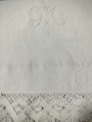 Sábanas antiguas bordadas iniciales AM cama 135 cm