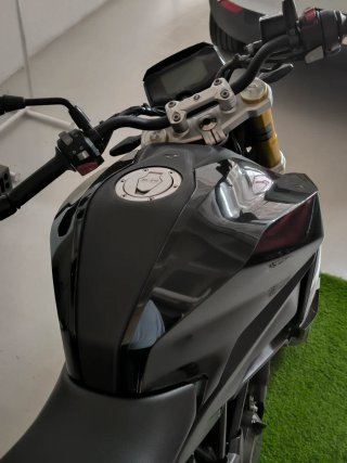 BMW G310R Negra Moto Naked