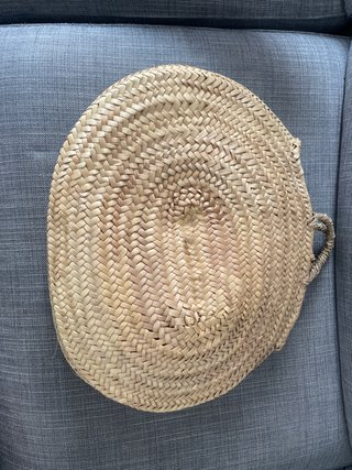Bolso de mimbre tejido a mano