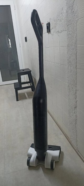 Una aspiradora/fregona casi sin uso
