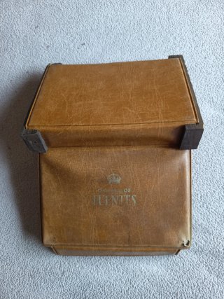 Antigua Caja Colección Cigarrillos Fuentes Rareza