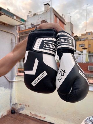 Guantes de boxeo OUTSHOCK 12 oz