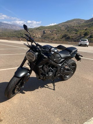 Honda CB650R 2023 Negra