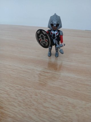 Playmobil Guerrero Medieval con Escudo