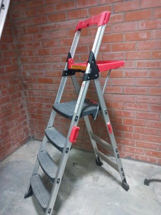 Escaleras de aluminio - Varias medidas