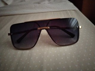 Gafas de sol hombre doradas y negras