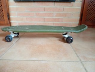 Monopatín verde
