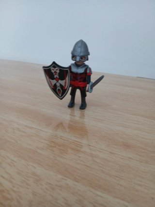 Playmobil Caballero con Escudo y Espada