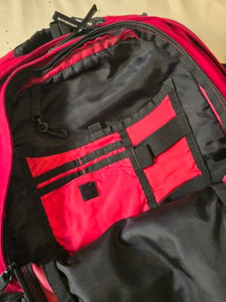 Mochila Eastpak Skate Roja y Negra