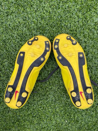 Zapatillas Fútbol Nike Amarillas y Negras