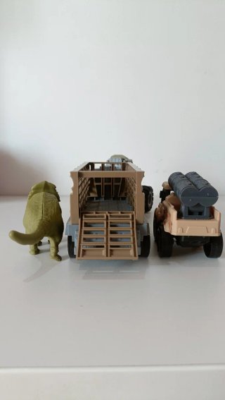 Camión Remolque Dinosaurio Juguete