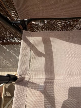 Mesa Balcón con Sombrilla y 2 Sillas