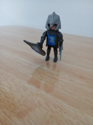 Playmobil Caballero con Escudo y Espada