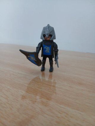 Playmobil Caballero con Escudo y Espada