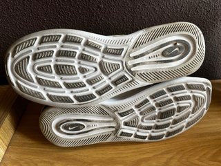 Nike Air Max Talla 44.5 Blanco
