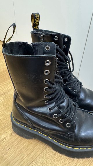 Botas Dr. Martens Negras Plataforma