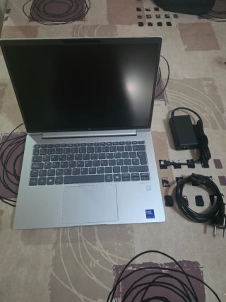 HP Elitebook G11 Plata Nuevo.