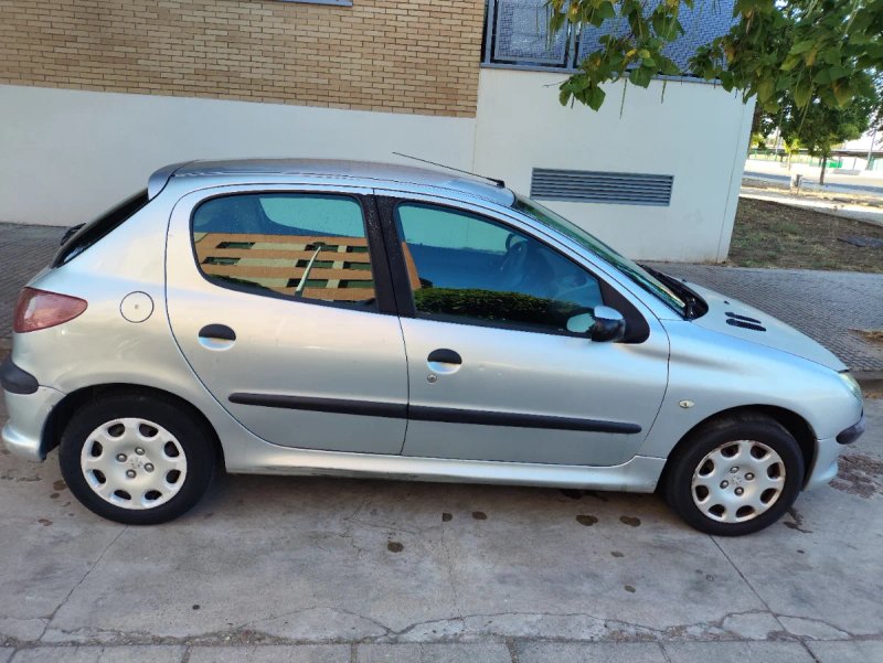 Peugeot 206 2006 - foto 1