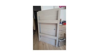 Mesa de comedor de madera blanco grisáceo