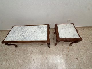 Tavoli da salotto in marmo e legno