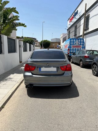 BMW Serie 3  318D E90