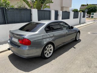 BMW Serie 3  318D E90