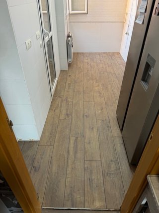 Instalación Tarima y Rodapié
