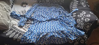 Vestido estampado azul y blanco