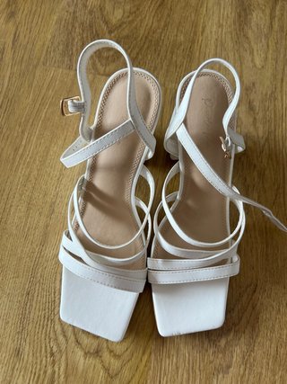 Sandalias de tacón blancas Piccola Più Talla 40